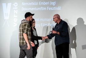 The International Jury congratulates Máté Bartha, director of the winner film Downstream / Photo: Zoltán Adrián